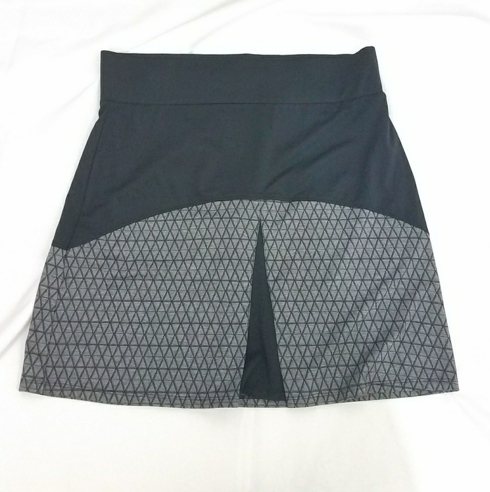Haus of Grey Rebecca S Skort NWT